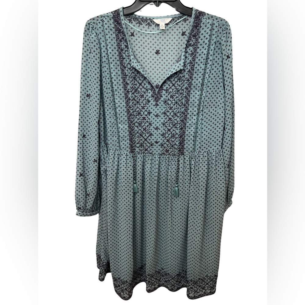 Bohemian long sleeve embroidered dress